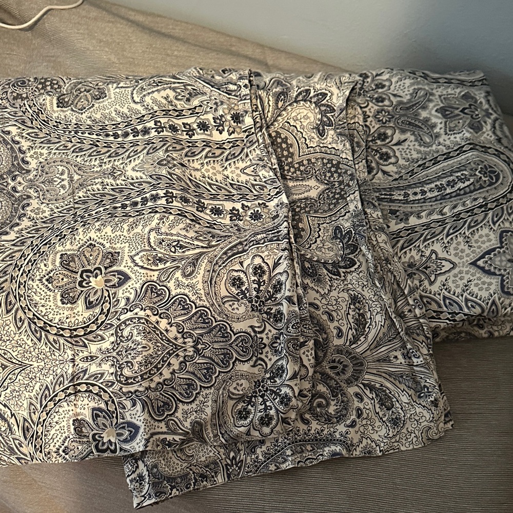 Cynthia Rowley Black Paisley Duvet Cover and shams